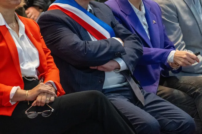 , 19 maires du Puy-de-D&ocirc;me &eacute;quip&eacute;s d&rsquo;un bouton d&rsquo;appel reli&eacute; aux forces de l&rsquo;ordre