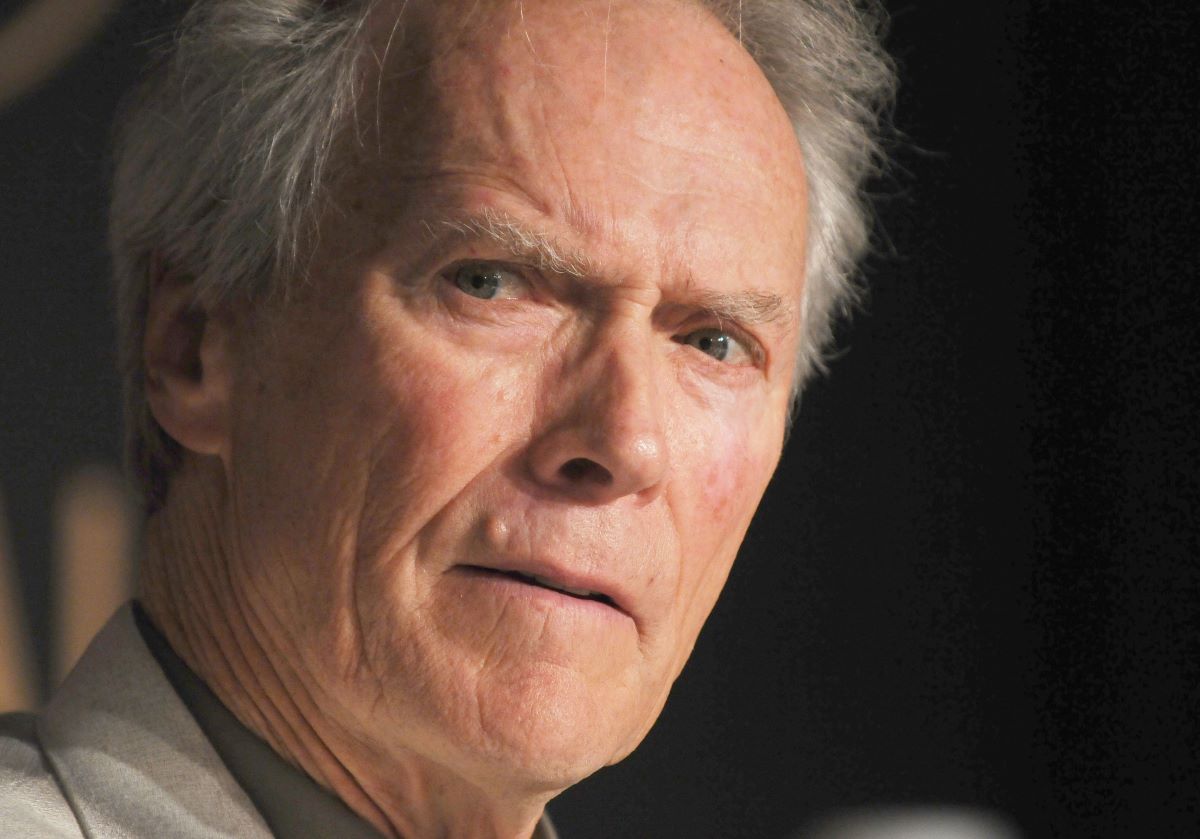 , Clint Eastwood : sa fille trentenaire en d&eacute;tention apr&egrave;s une violente agression sur son conjoint et p&egrave;re de son fils