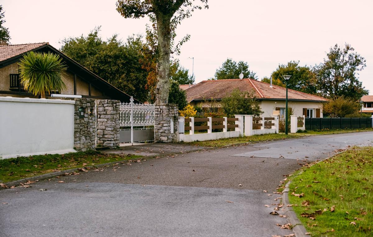 , Factrice agress&eacute;e par un chien dans les Landes : &laquo; Le propri&eacute;taire a d&eacute;cid&eacute; de l&rsquo;euthanasier &raquo;, r&eacute;v&egrave;le le maire de B&eacute;nesse-Maremne