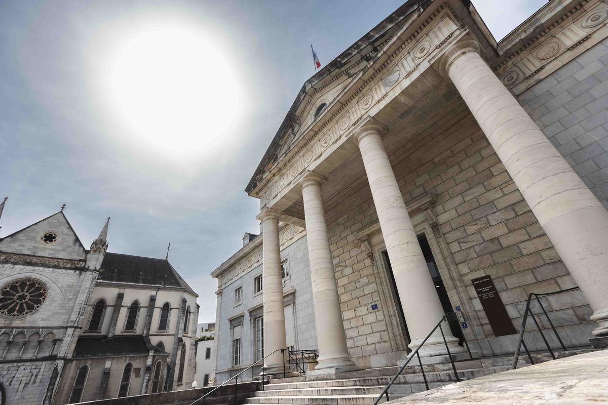 , Il a bien insult&eacute; la maire de Maz&egrave;res-Lezons, mais pas en tant qu&rsquo;&eacute;lue, a d&eacute;cid&eacute; le tribunal