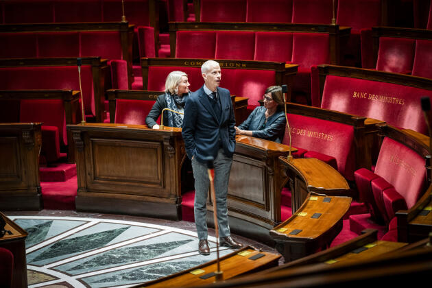 Franck Riester, &agrave; l&rsquo;Assembl&eacute;e nationale, le 1ᵉʳ&nbsp;d&eacute;cembre&nbsp;2023. L&rsquo;ancien ministre a &eacute;t&eacute; une des premi&egrave;res personnalit&eacute;s de droite &agrave; assumer publiquement son homosexualit&eacute;.