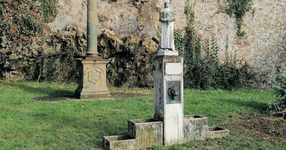 , Loire Statue de Jeanne d&rsquo;Arc retir&eacute;e pour travaux : le maire insult&eacute;, ses d&eacute;tracteurs au tribunal