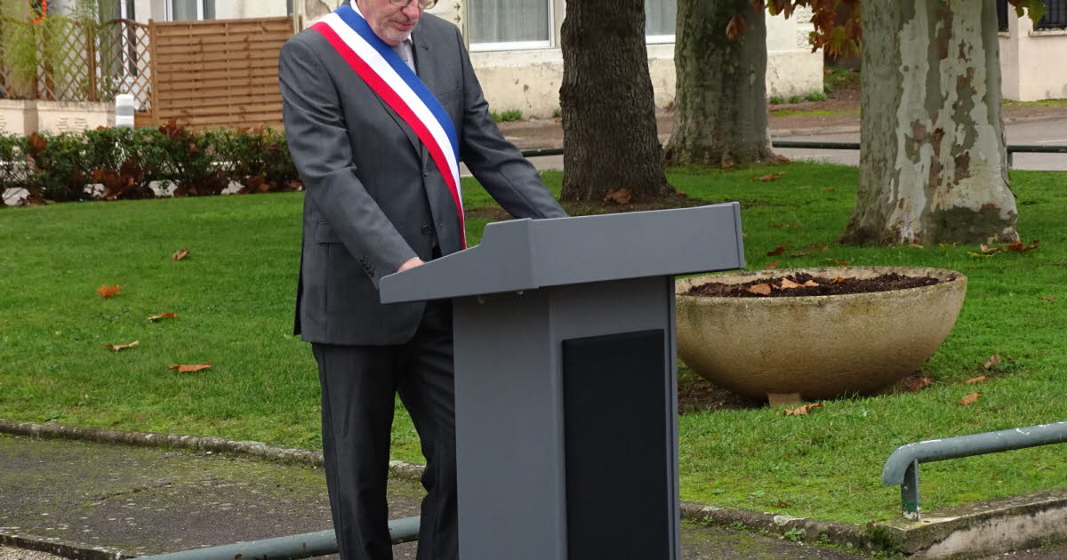 , Ouges Mont&eacute;e des incivilit&eacute;s : il ferme l&rsquo;accueil de sa mairie par solidarit&eacute;