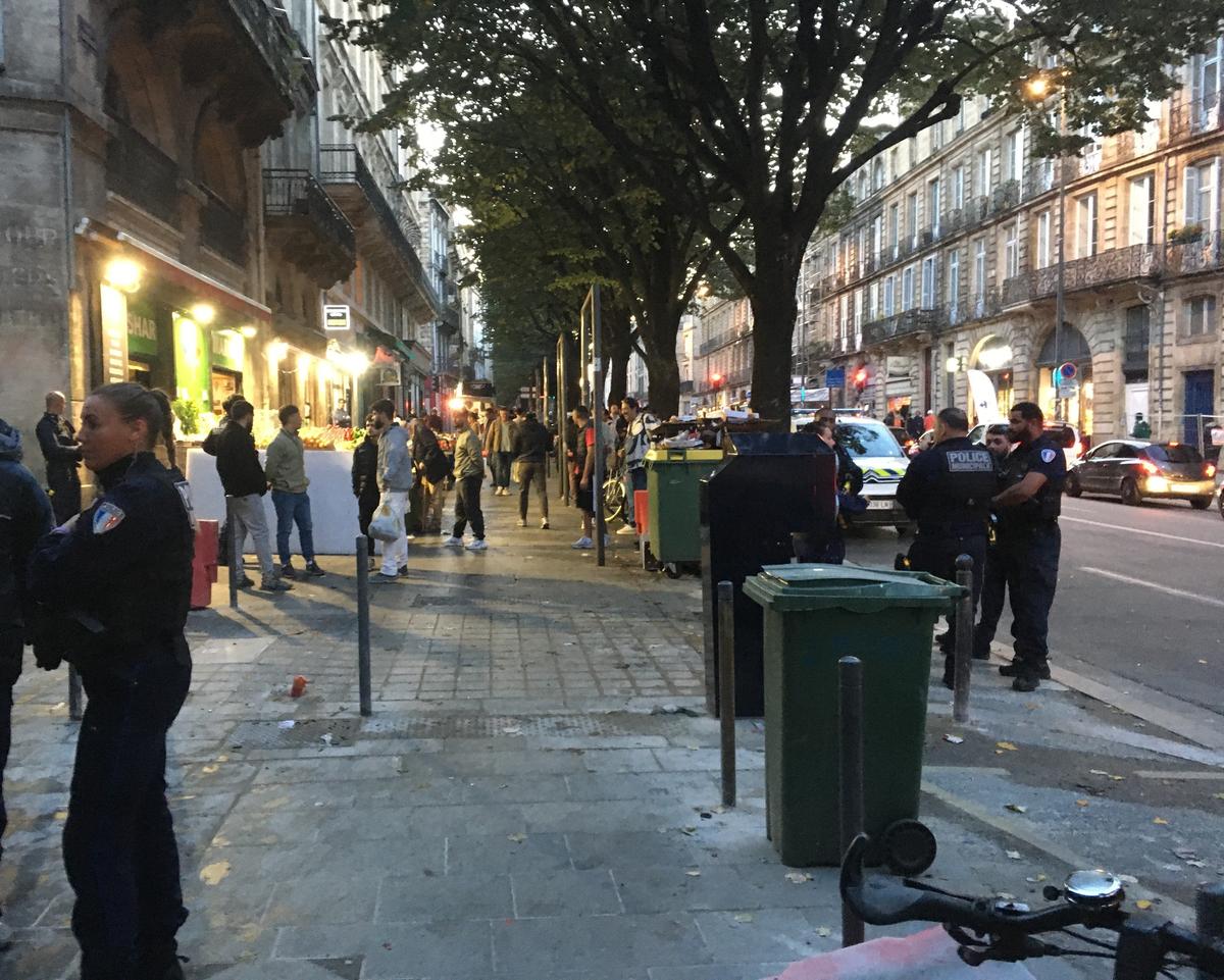 Le 24&nbsp;octobre, en bas du cours Victor-Hugo, la police est intervenue pour mettre fin &agrave; une rixe.