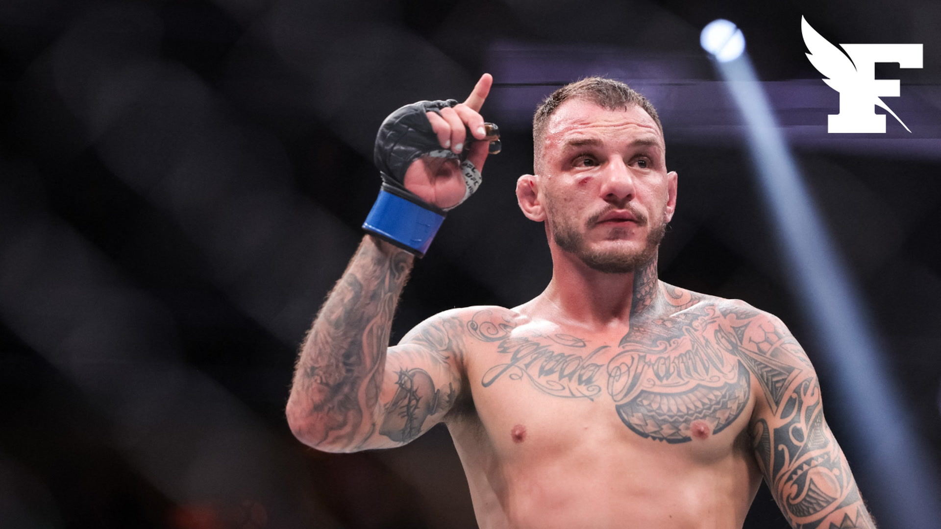 , Un combattant br&eacute;silien de MMA insulte Macron et fustige le gouvernement fran&ccedil;ais apr&egrave;s sa victoire