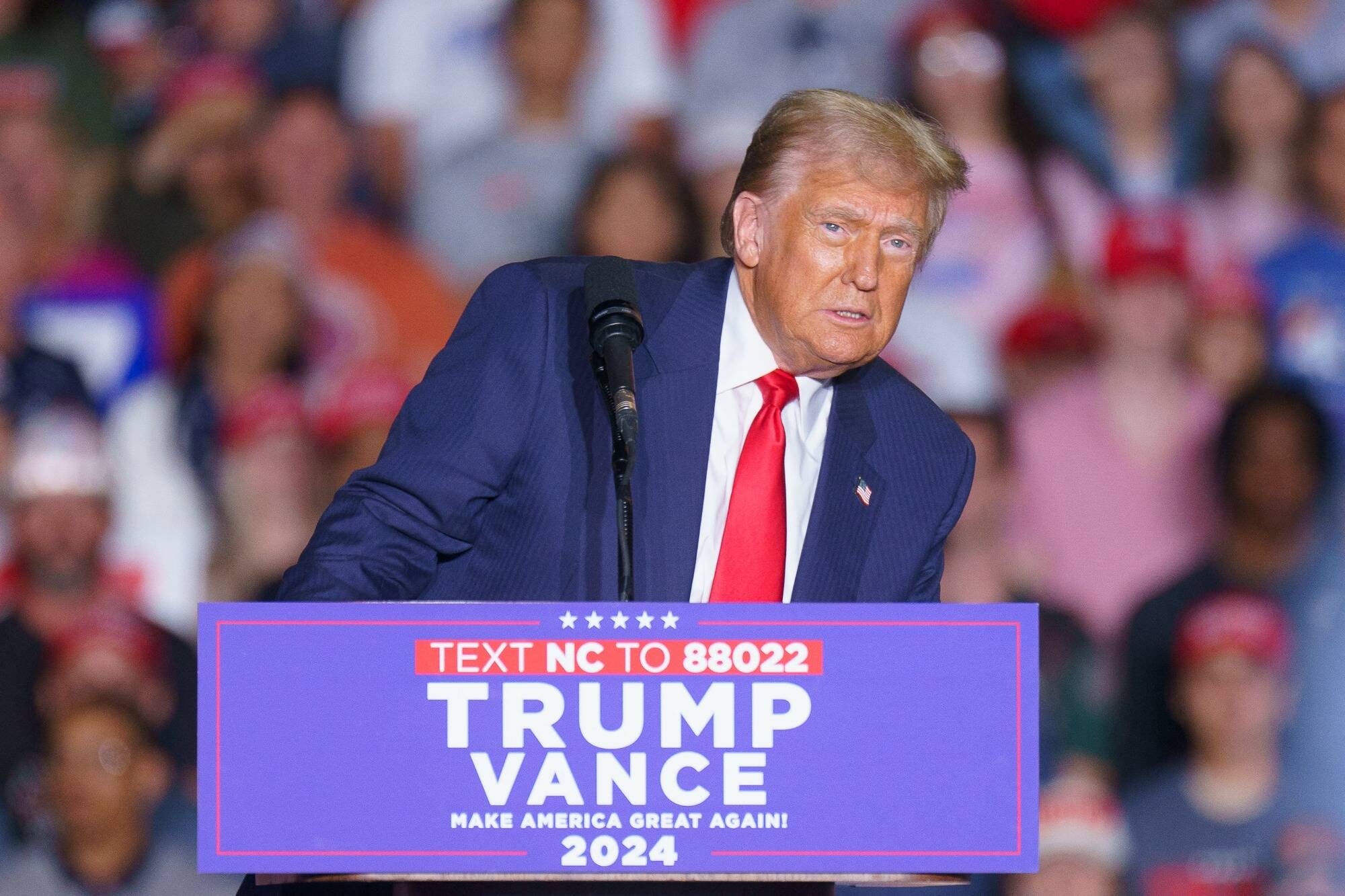 , &laquo;&nbsp;Un jeu tordu&nbsp;&raquo;, Jeffrey Epstein impliqu&eacute;… Ce que l&rsquo;on sait de la plainte pour agression sexuelle d&eacute;pos&eacute;e contre Donald Trump par une mannequin
