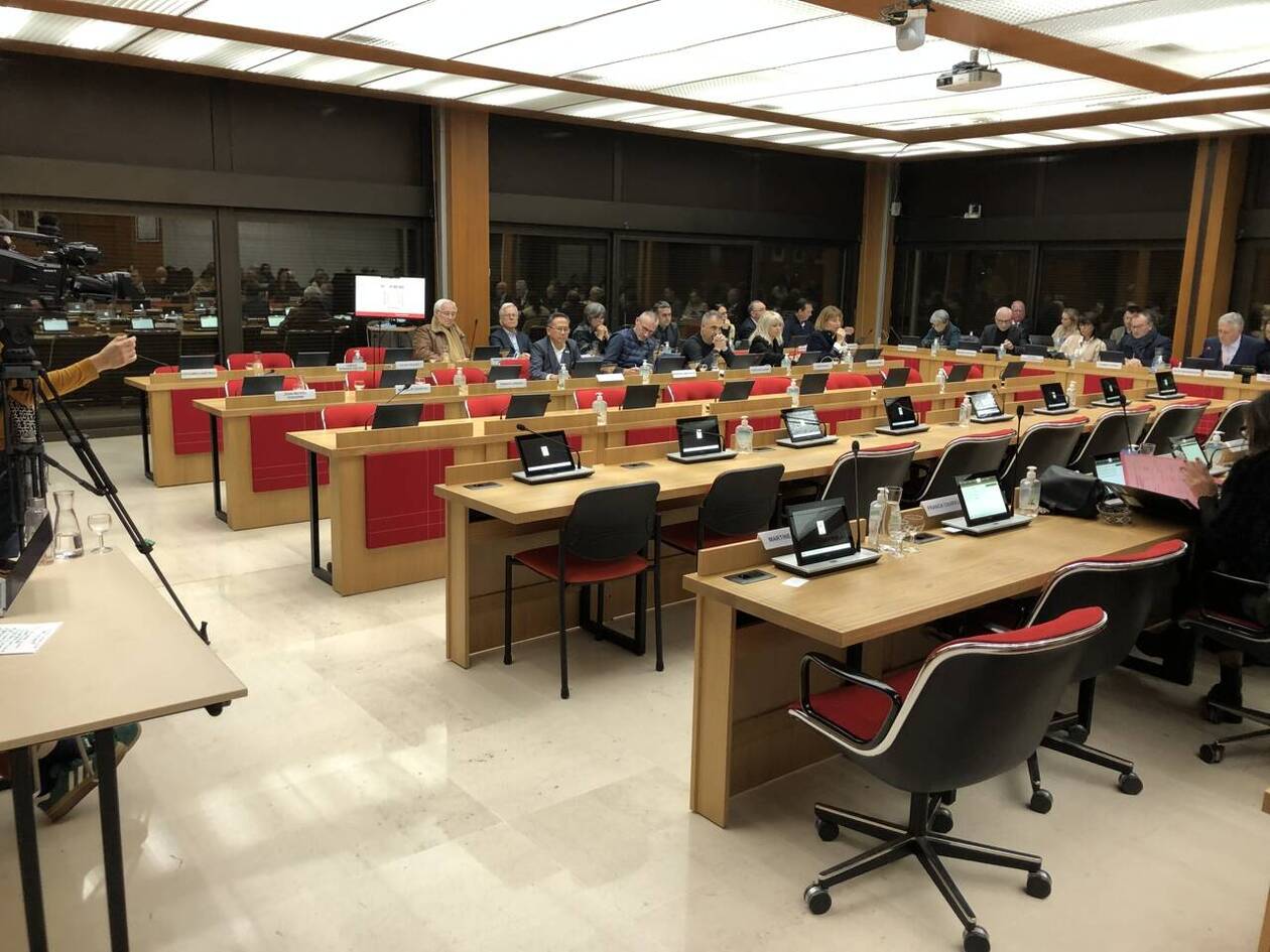 , Billet. &Agrave; Cholet, la triste musique des conseils municipaux