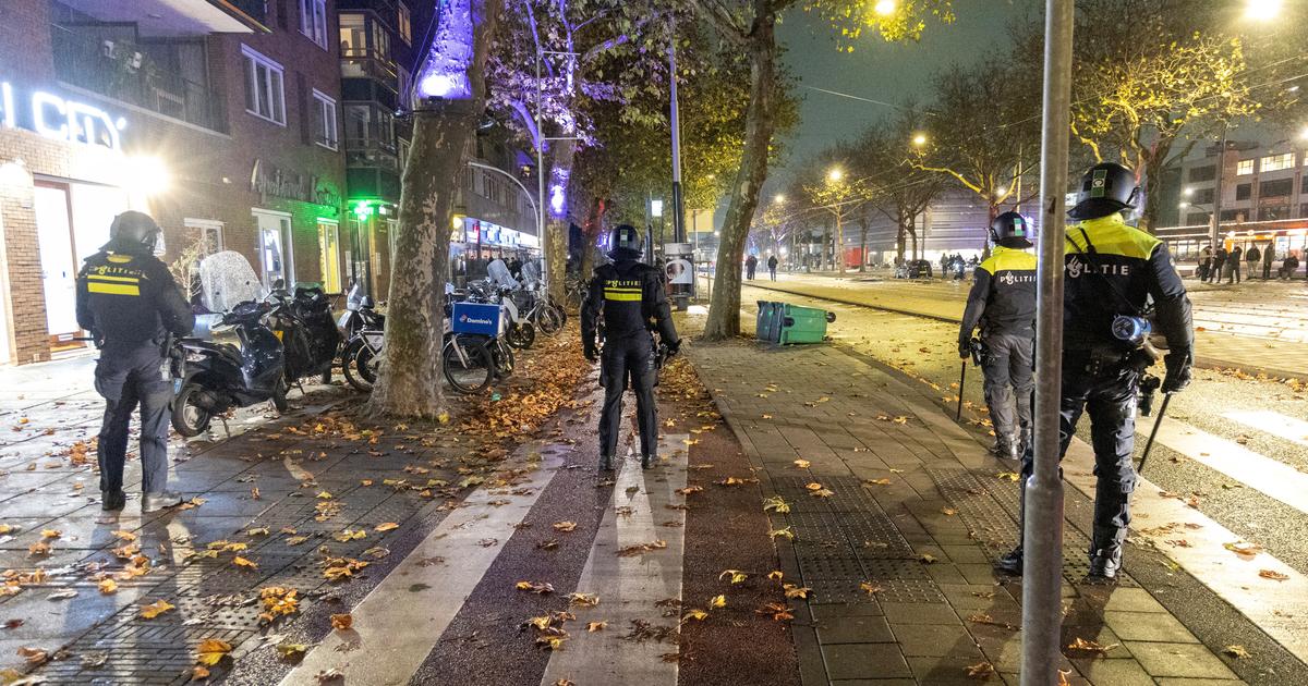 , Violences &agrave; Amsterdam : un &laquo;cocktail toxique d&rsquo;antis&eacute;mitisme et de hooliganisme&raquo;, selon la maire de la ville
