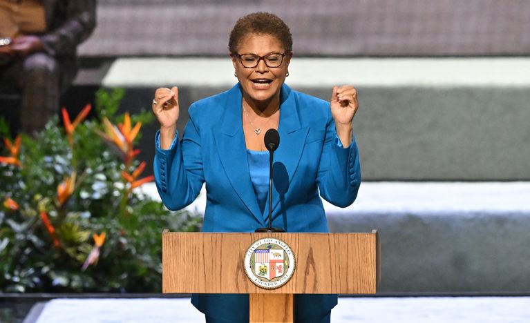 En 2022, Karen Bass devenait la premi&egrave;re femme maire de Los Angeles.