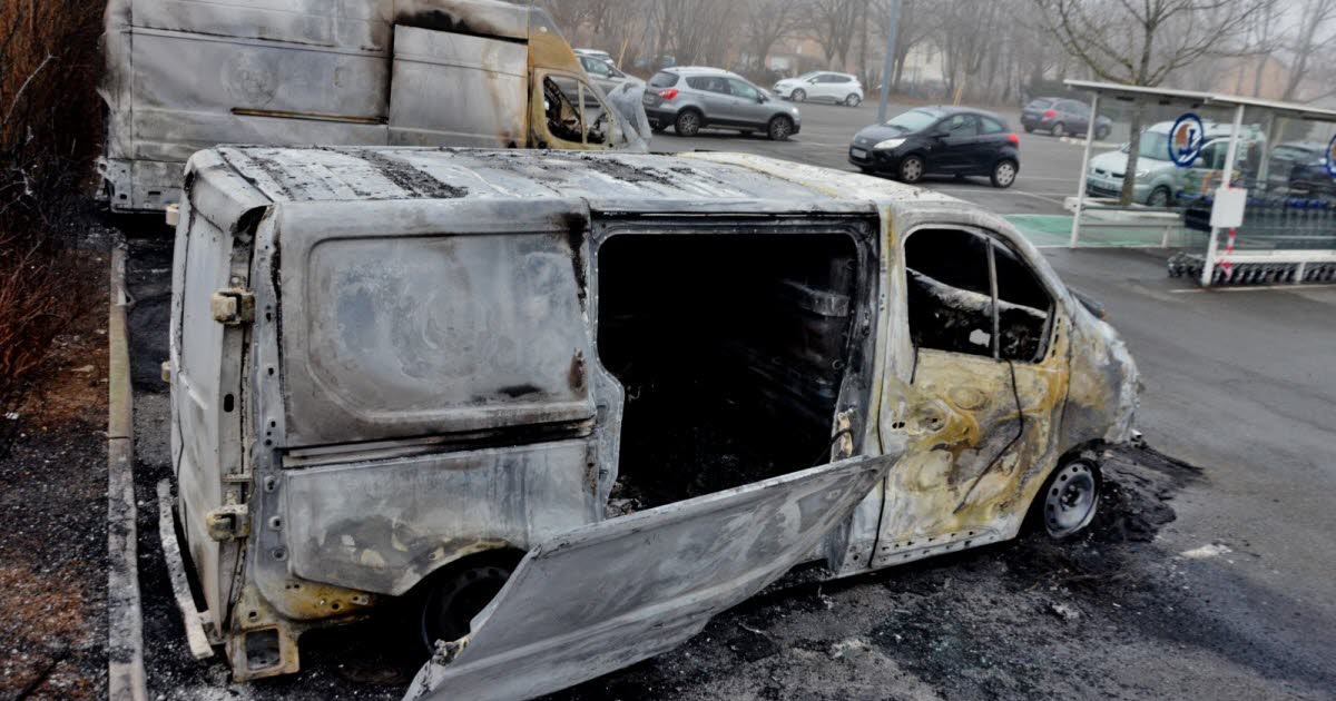 , M&acirc;con Violences urbaines aux Saugeraies : la r&eacute;action des &eacute;lus de M&acirc;con citoyens