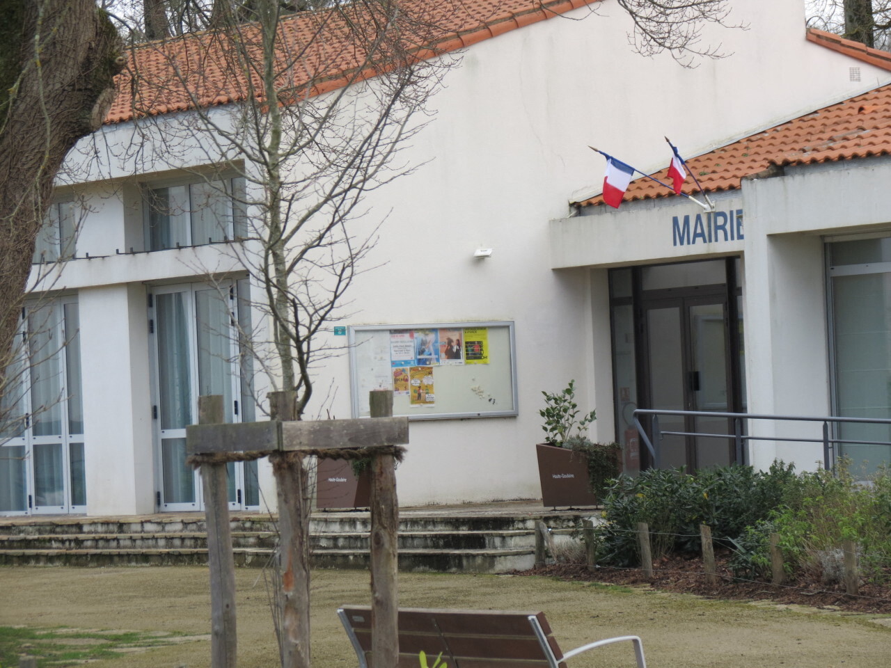 , Conseiller municipal condamn&eacute; pour agression sexuelle pr&egrave;s de Nantes : le maire &laquo; sous le choc