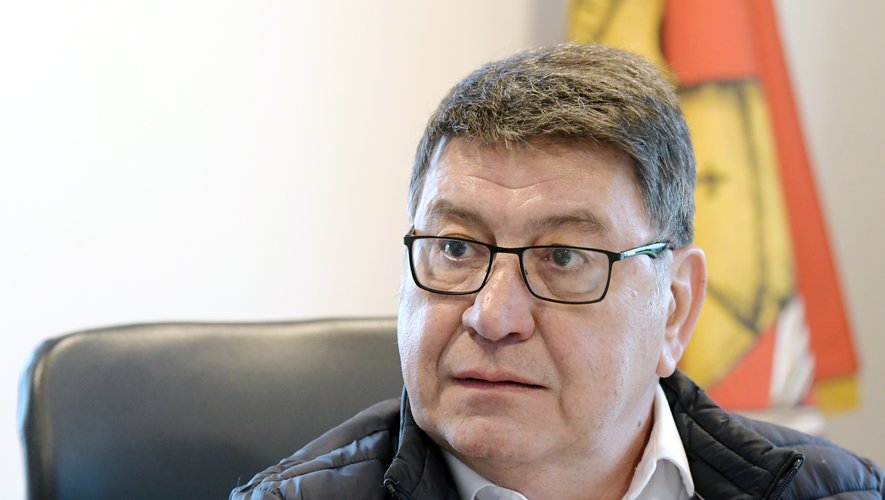 , EXCLUSIF. &laquo;&nbsp;Il m&rsquo;a saut&eacute; dessus et attrap&eacute; par le cou&nbsp;&raquo; : le maire de P&eacute;rols, Jean-Pierre Rico, agress&eacute; par un habitant