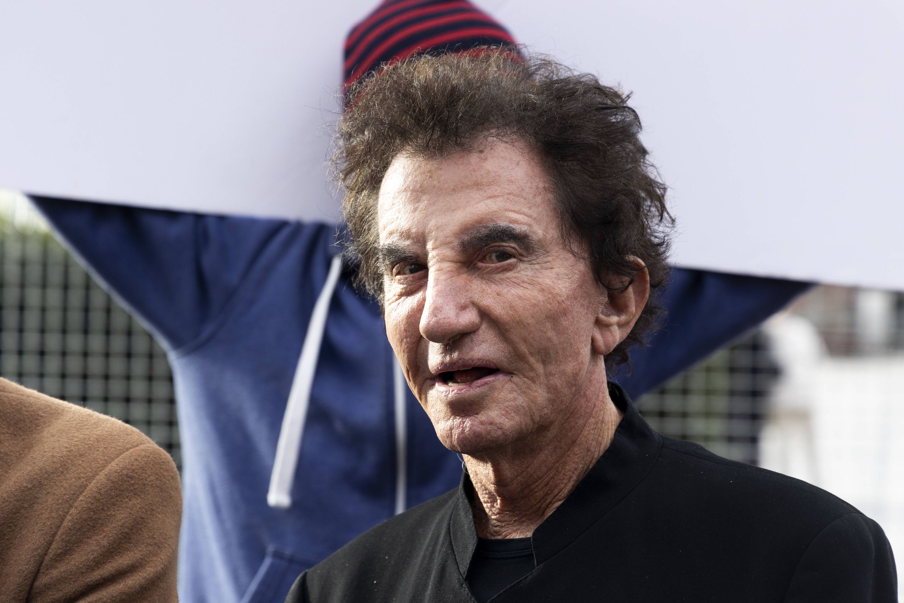 , Jack Lang : &laquo; Cette agression, &agrave; la limite du lynchage, a failli mal tourner