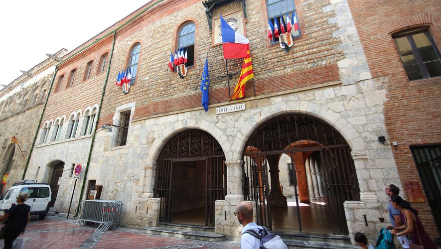 , &laquo;&nbsp;Sale arabe&nbsp;&raquo; : l&rsquo;adjointe au maire de Perpignan d&eacute;couvre un tag raciste dans son bureau et d&eacute;pose plainte pour harc&egrave;lement