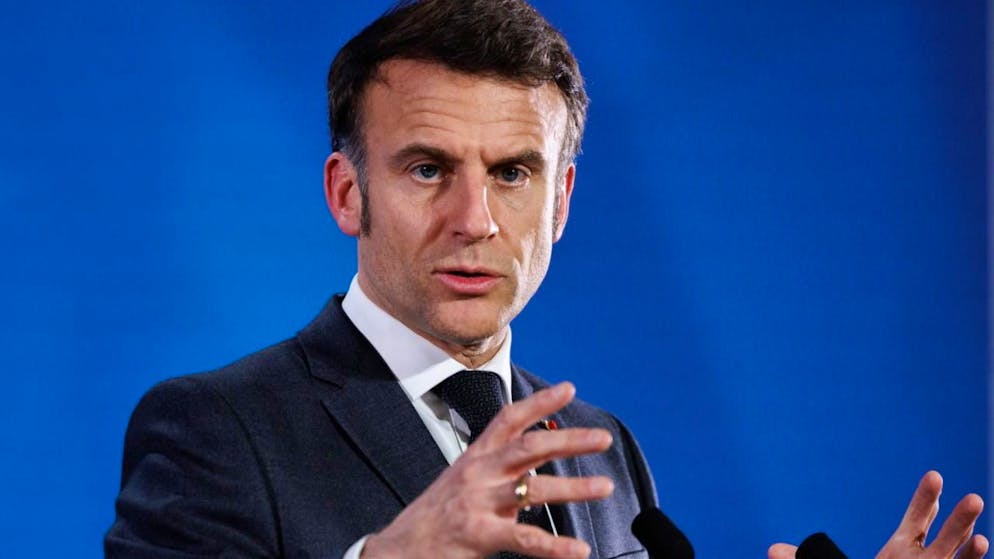 Le rabbin d&rsquo;Orl&eacute;ans a &eacute;t&eacute; violemment agress&eacute; samedi, en pleine rue et devant son fils de 9 ans. Un mineur de 16 ans a &eacute;t&eacute; interpell&eacute; dans la soir&eacute;e. Emmanuel Macron a d&eacute;nonc&eacute; un &laquo; poison &raquo; qui gangr&egrave;ne la soci&eacute;t&eacute; fran&ccedil;aise.