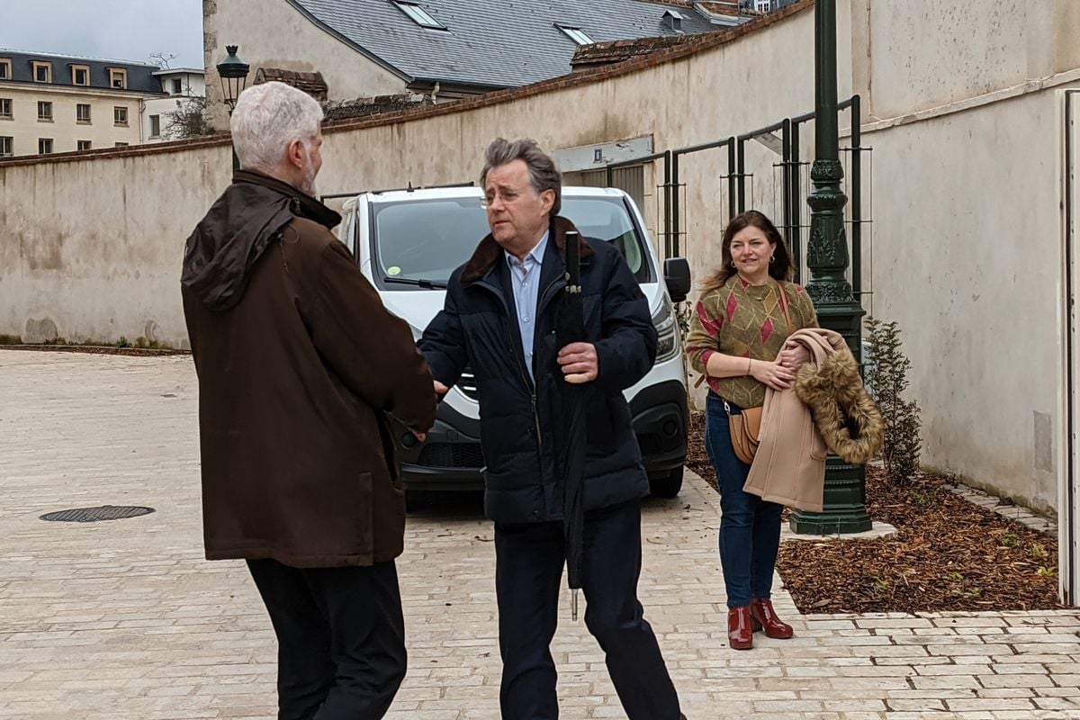 , Apr&egrave;s l&rsquo;agression du rabbin d&rsquo;Orl&eacute;ans, le maire &eacute;voque &laquo;&nbsp;un &eacute;tranger qui n&rsquo;a rien &agrave; faire ici&nbsp;&raquo;, l&rsquo;&eacute;v&ecirc;que pr&ocirc;ne le vivre ensemble