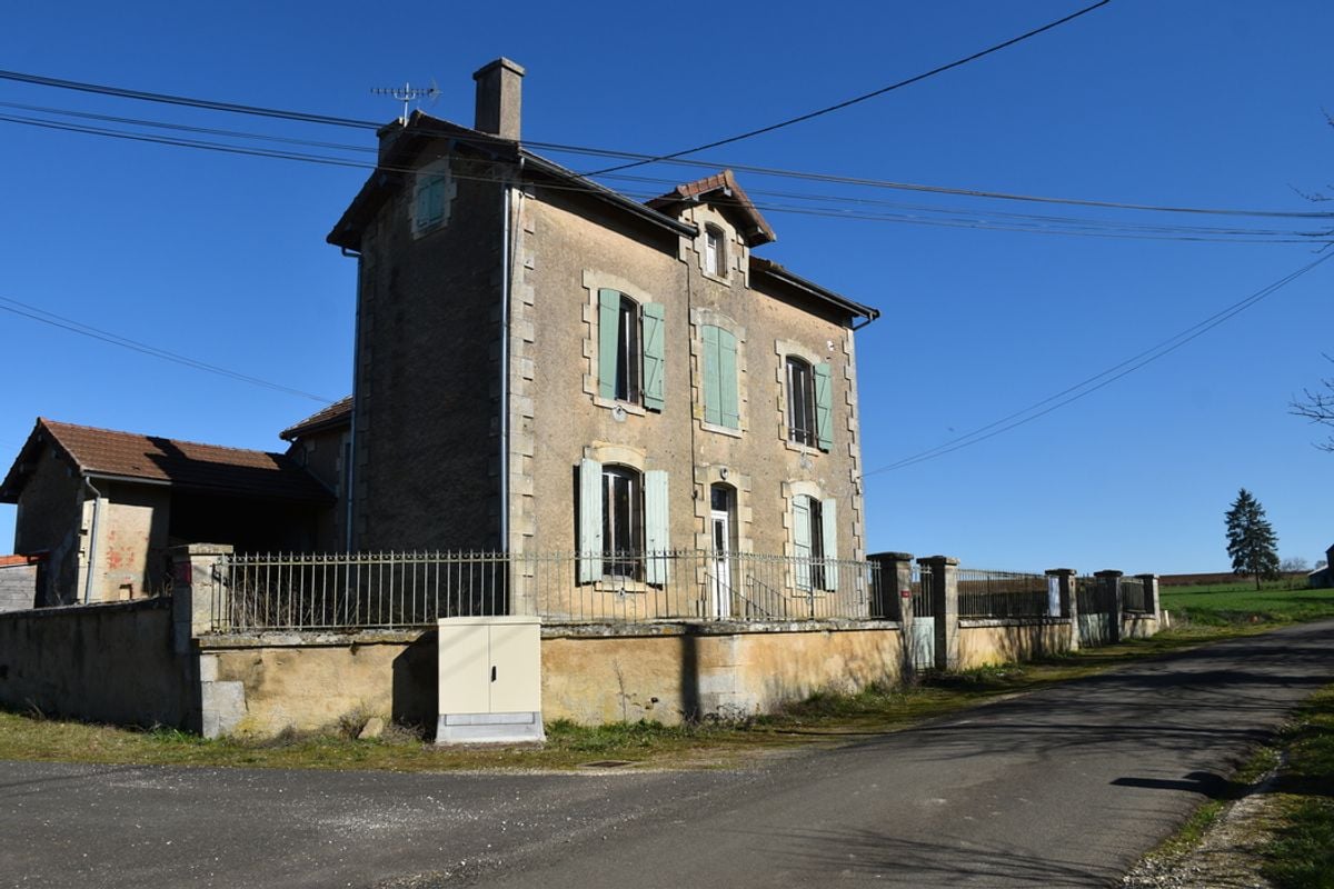 , Le sous-pr&eacute;fet tente de d&eacute;samorcer le conflit entre &eacute;lus dans cette commune de la Ni&egrave;vre