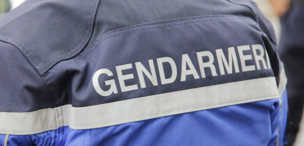 , Orne. 7 personnes, dont une mineure, interpell&eacute;es apr&egrave;s l&rsquo;agression d&rsquo;un maire &agrave; son domicile