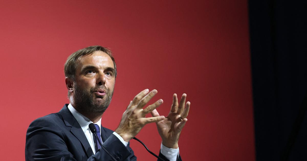 , H&eacute;rault : le maire de Montpellier porte plainte apr&egrave;s avoir &eacute;t&eacute; associ&eacute; &agrave; une banderole affichant un sigle nazi