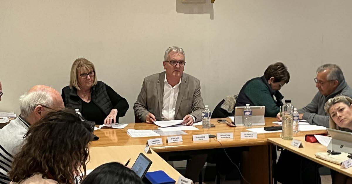 , Lapalud L&rsquo;opposition boycotte le conseil municipal et d&eacute;nonce &laquo; un &eacute;v&eacute;nement d&rsquo;une rare violence symbolique &raquo;, le maire r&eacute;pond