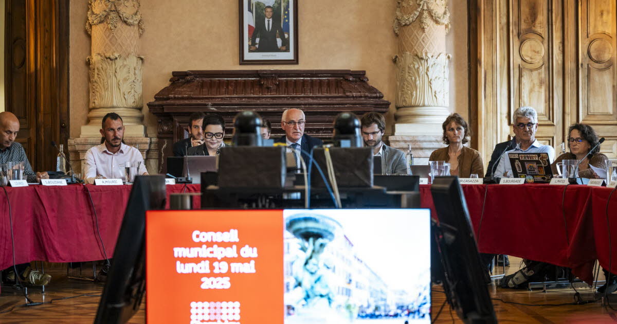 , Savoie Clashs, insulte et coup de th&eacute;&acirc;tre : retour sur le conseil municipal lunaire de Chamb&eacute;ry
