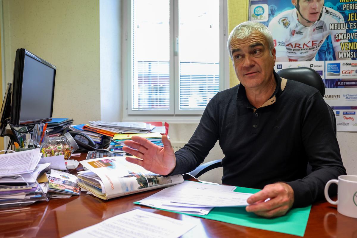 , Le maire de Vars Jean-Marc De Lustrac s&rsquo;est vu prescrire deux jours d&rsquo;ITT.