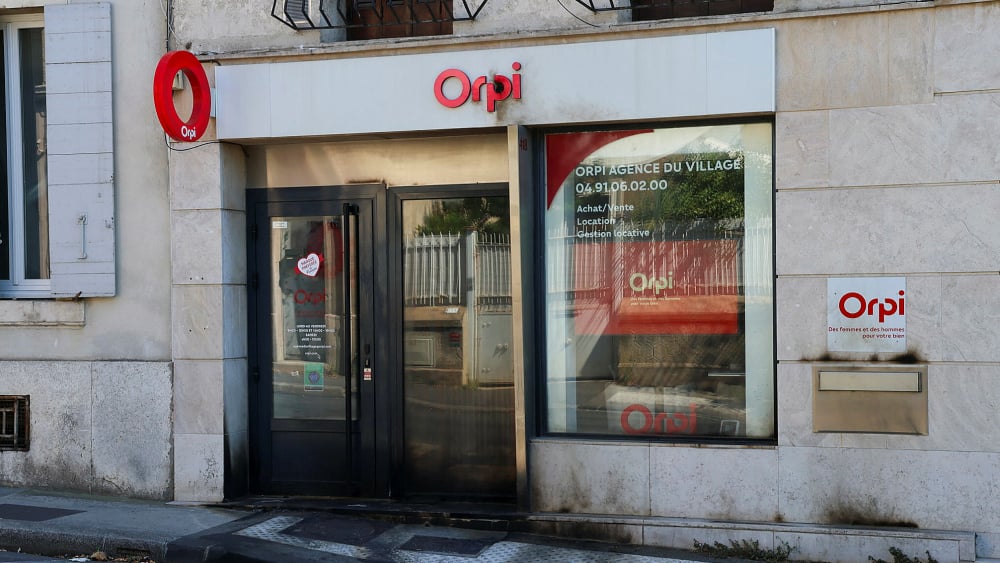 , Marseille : l&rsquo;incendie d&rsquo;une agence Orpi provoque une pol&eacute;mique entre Rima Hassan et des &eacute;lus locaux
