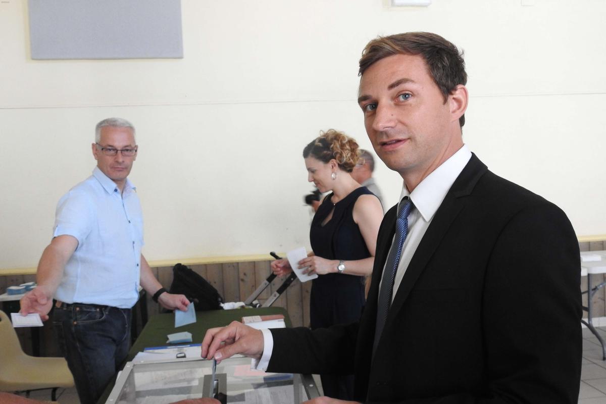 Le d&eacute;put&eacute; LREM de Marmande, Alexandre Freschi, a &eacute;t&eacute; menac&eacute; de mort par un militant antivax.