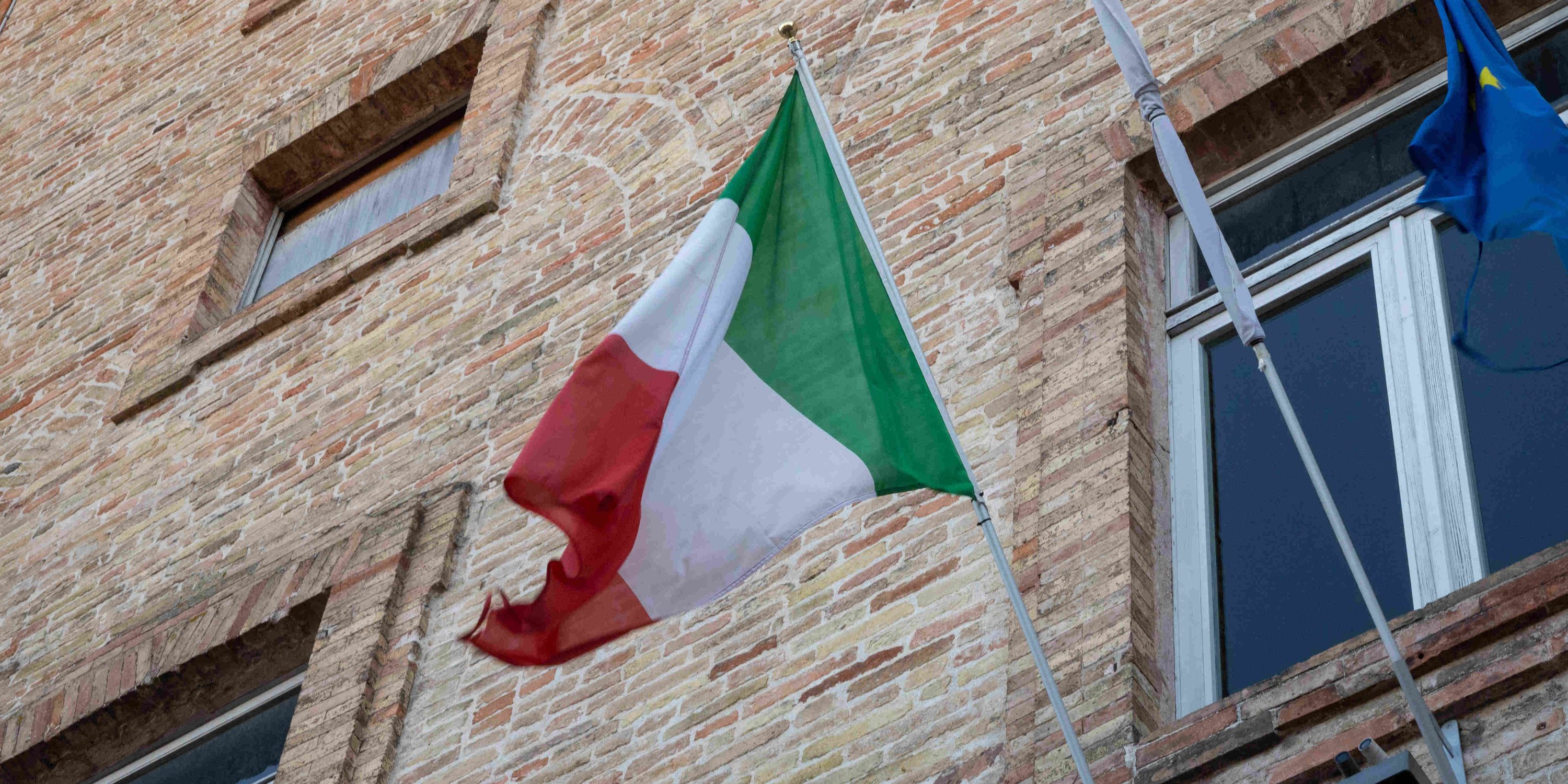 , Italie : des touristes fran&ccedil;ais de confession juive agress&eacute;s sur une aire d&rsquo;autoroute, un s&eacute;nateur italien leur apporte son soutien