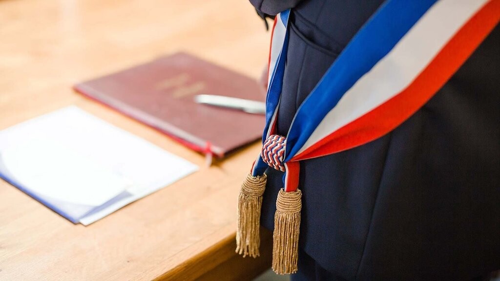 , H&eacute;rault : l&rsquo;Association des maires de France et France Victimes au chevet des &eacute;lus agress&eacute;s