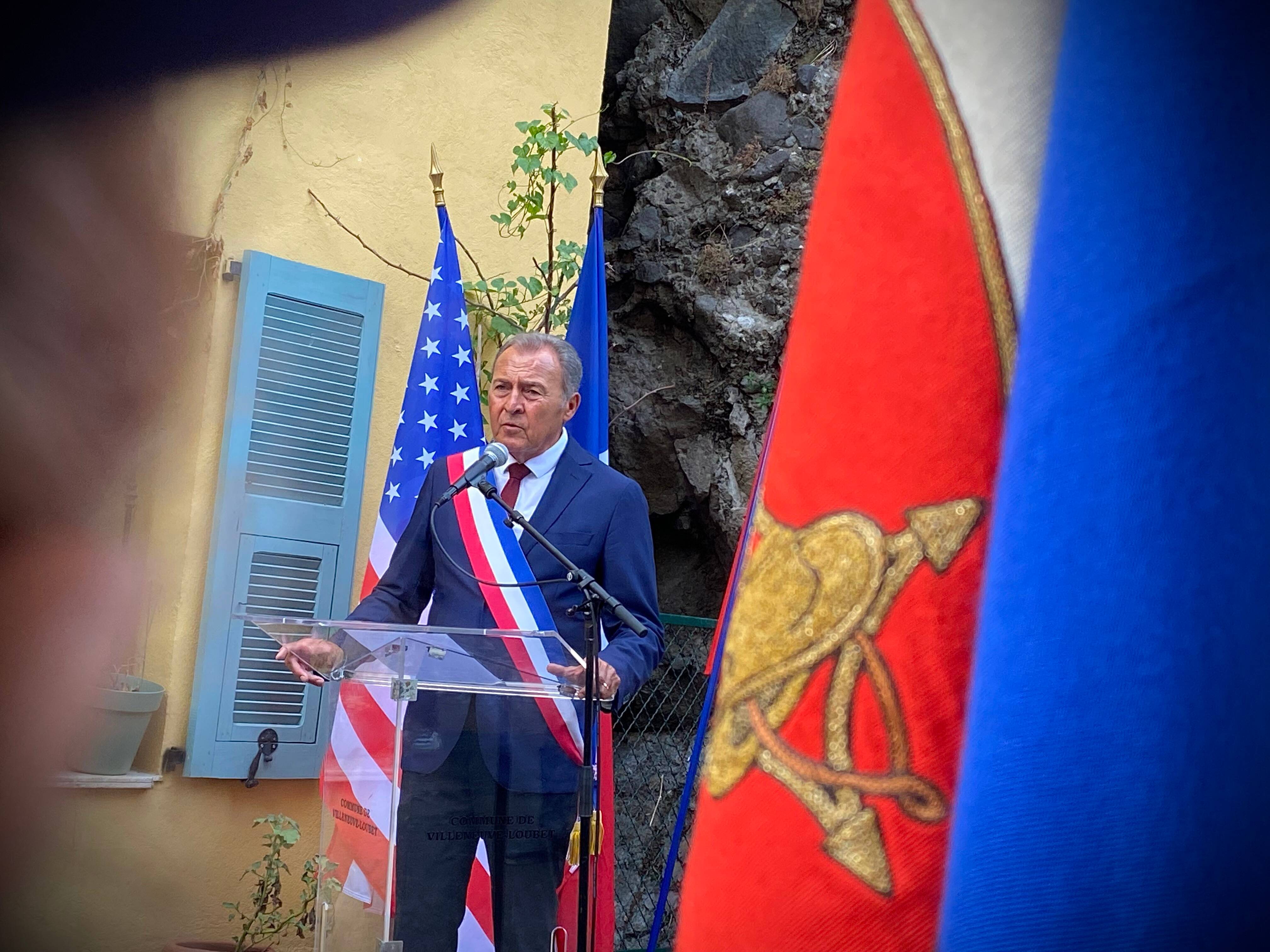 , &laquo;&nbsp;Une insulte, un outrage &agrave; la m&eacute;moire!&nbsp;&raquo;, ce maire des Alpes-Maritimes lance une p&eacute;tition contre la suppression du jour f&eacute;ri&eacute; le 8 mai et en appelle aux maires de France