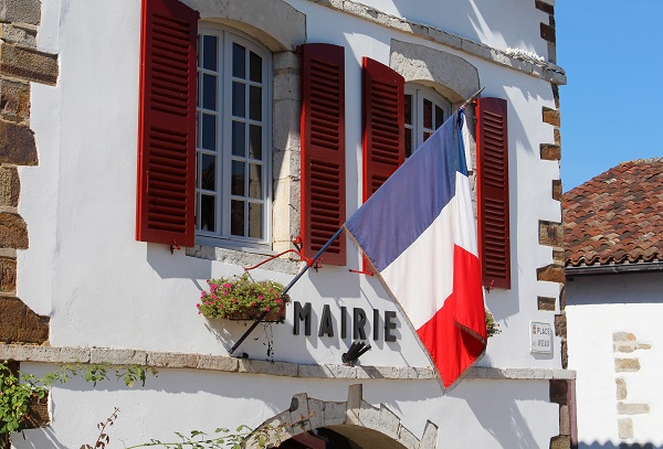 , Violences contre les &eacute;lus : vers un renforcement de l&rsquo;arsenal …
