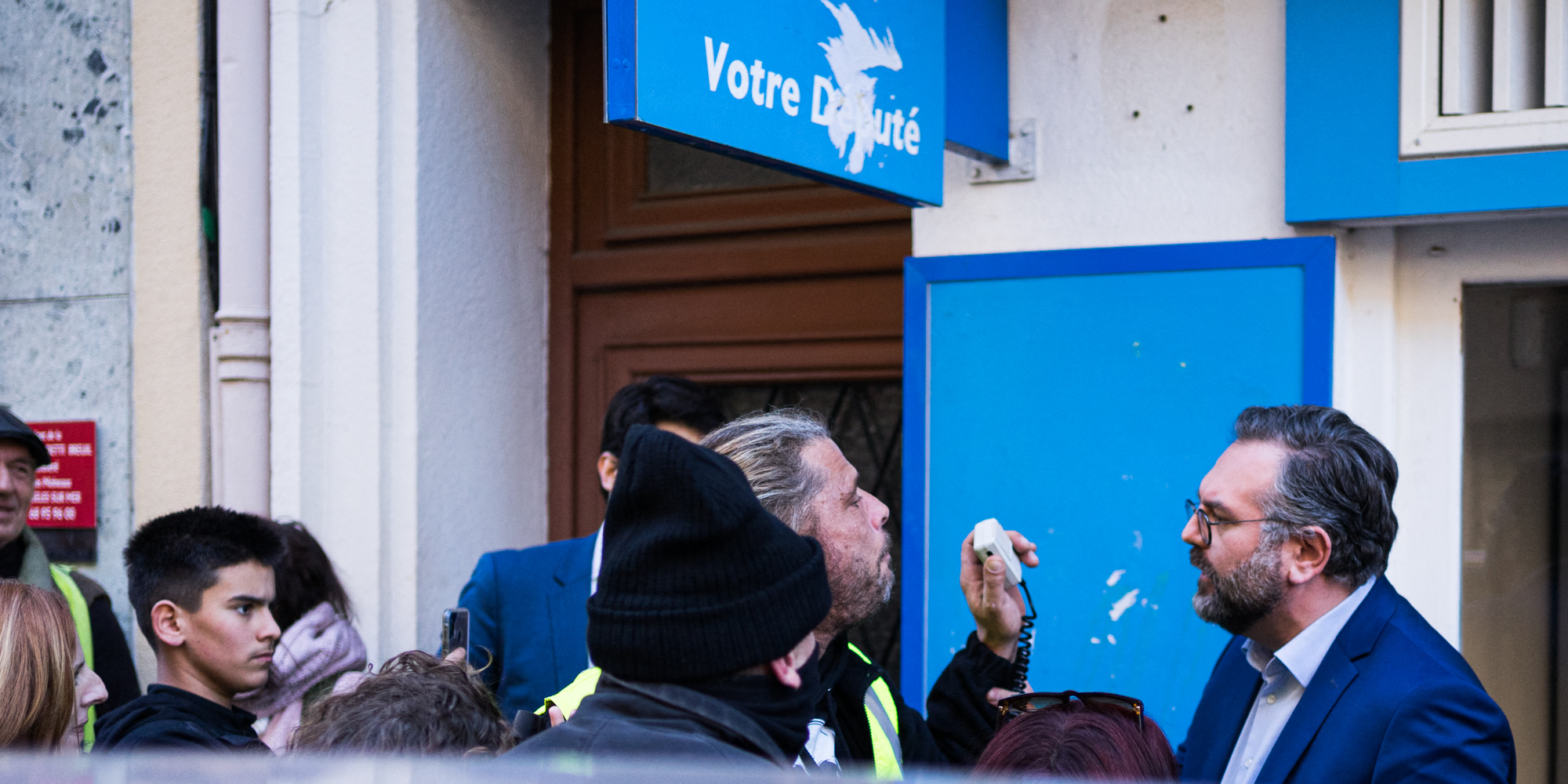 , Abstention, violence contre les &eacute;lus : deux visages d&rsquo;un d&eacute;saveu de la politique?