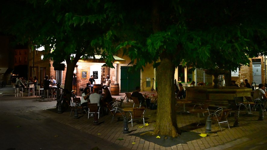 , Jet de chaises, clients frapp&eacute;s et &laquo;&nbsp;gaz&eacute;s&nbsp;&raquo; : 10 militants d&rsquo;extr&ecirc;me droite poursuivis en justice apr&egrave;s une violente agression dans un bar d&rsquo;Albi