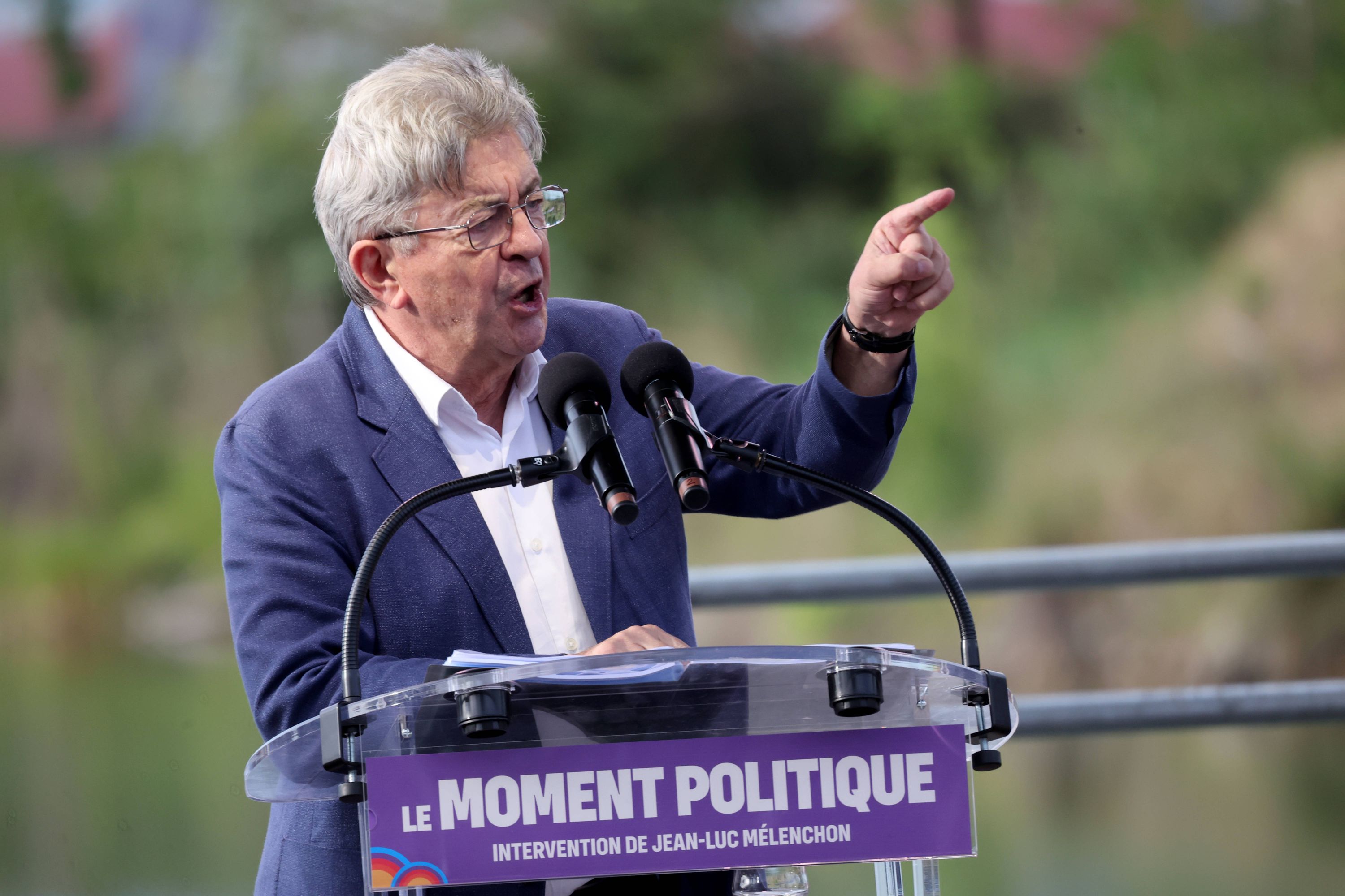 , &laquo;Nous vous mettrons en prison&raquo; : Jean-Luc M&eacute;lenchon menace les pr&eacute;fets