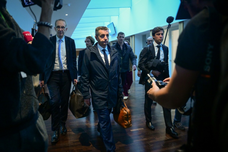 , Sextape &agrave; Saint-Etienne: le maire est &laquo;&nbsp;le plus grand menteur&nbsp;&raquo; pour les avocats de la victime