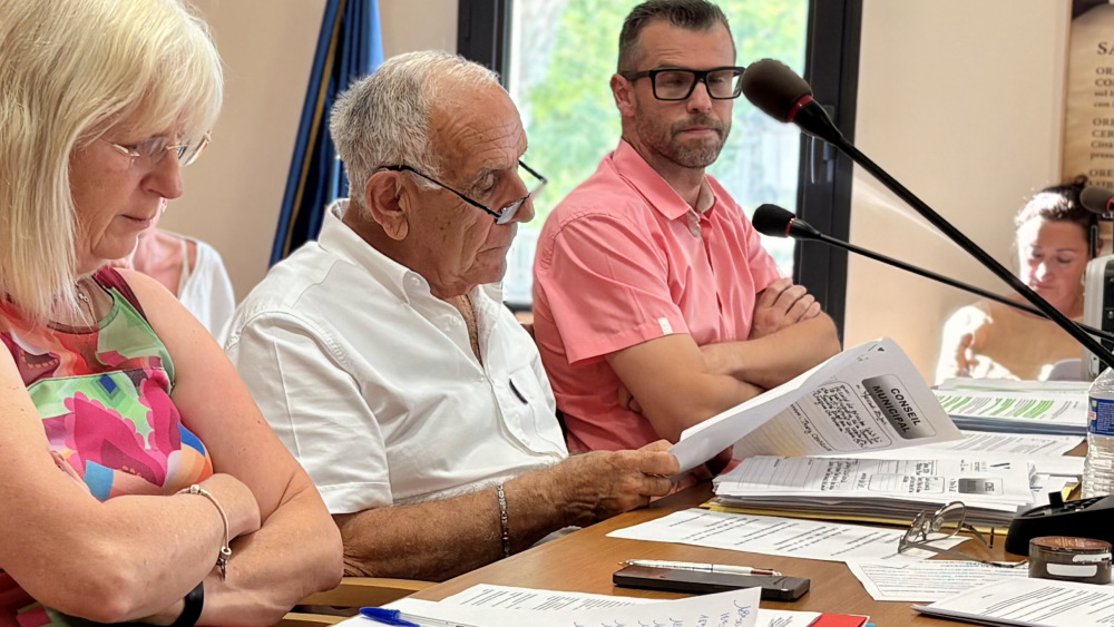 , Agression sexuelle : le parquet ouvre une enqu&ecirc;te apr&egrave;s les plaintes d&eacute;pos&eacute;es contre le maire de Saint-Victoret