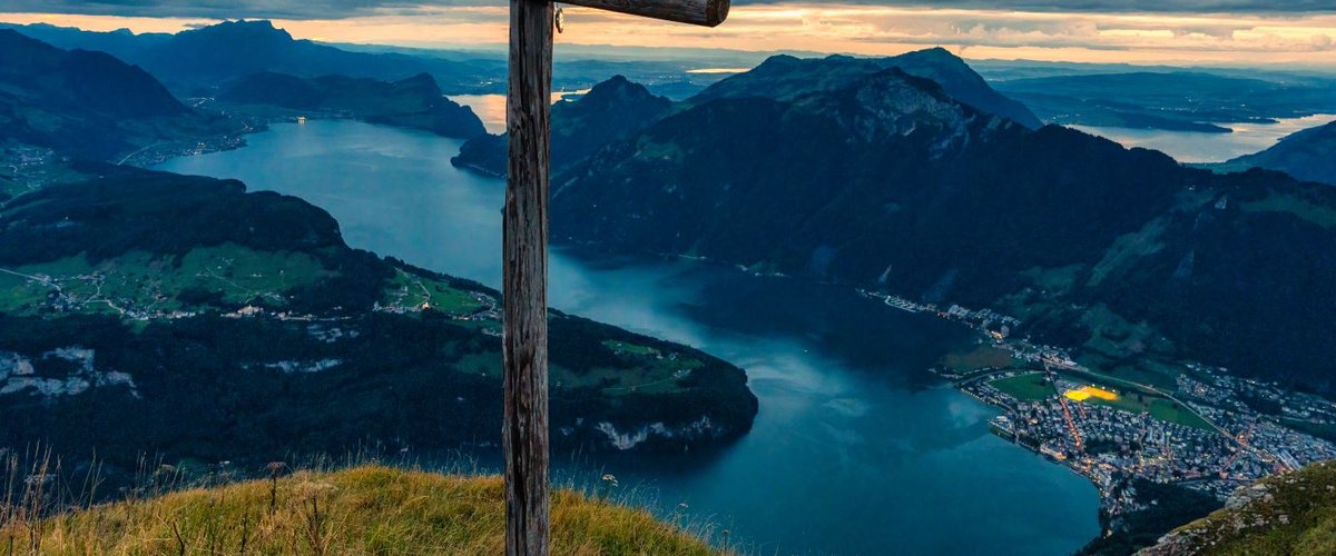 , Il fait enlever une croix au sommet de la montagne : un maire se fait insulter et menacer de mort sur les r&eacute;seaux sociaux