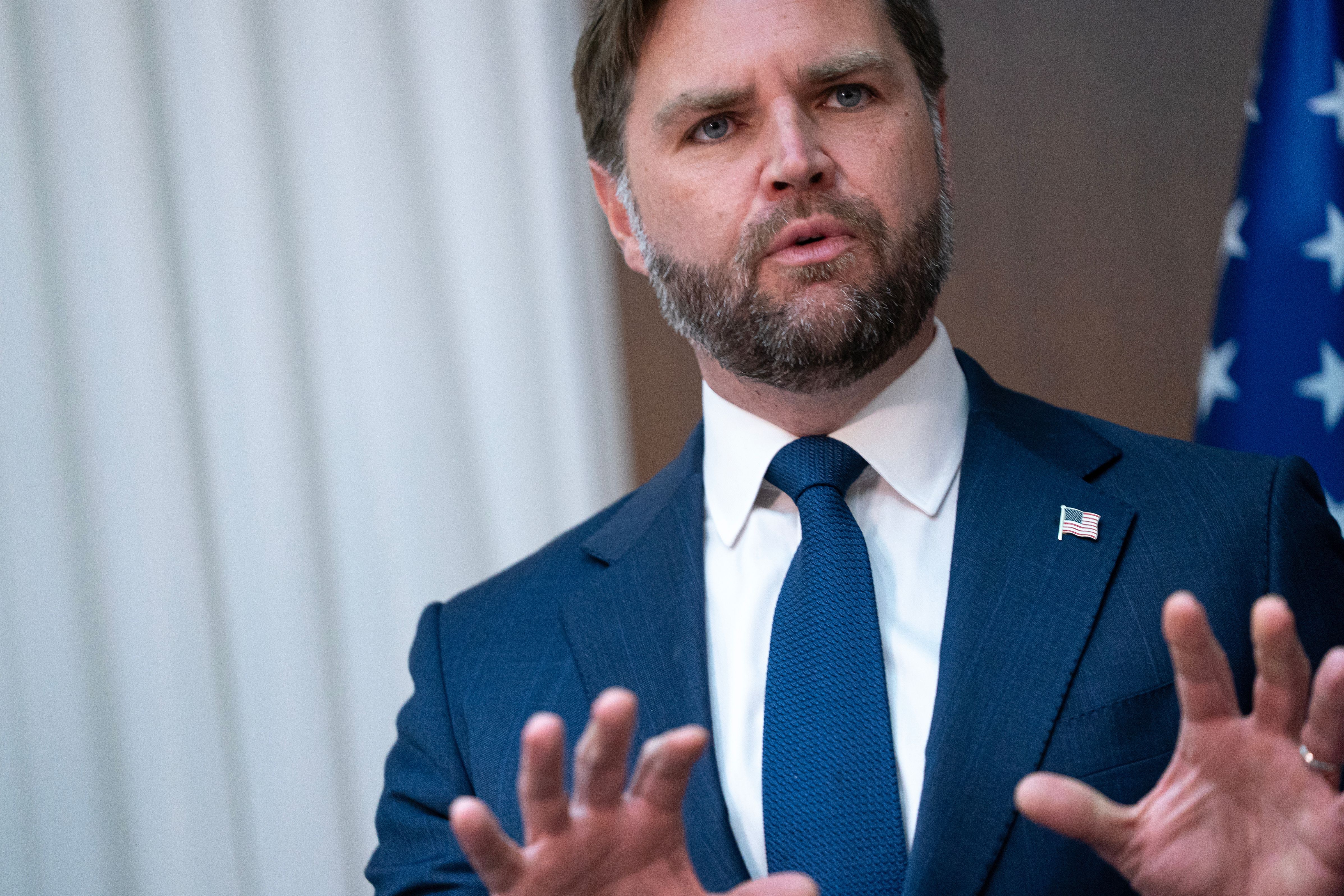 Le vice-pr&eacute;sident am&eacute;ricain J.D. Vance, lors d'une r&eacute;union avec le premier ministre isra&eacute;lien Benjamin N&eacute;tanyahou, mercredi, &agrave; J&eacute;rusalem.