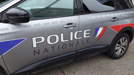 Une voiture de police (illustration)