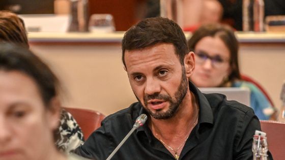 Gr&eacute;gory Marty a interdiction d'entrer en contact avec les victimes et les t&eacute;moins.