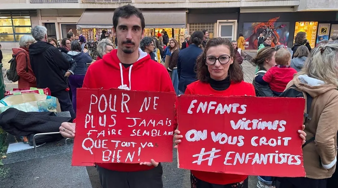 , Violences faites aux enfants et aux ados : une quarantaine de personnes rassembl&eacute;es &agrave; Caen