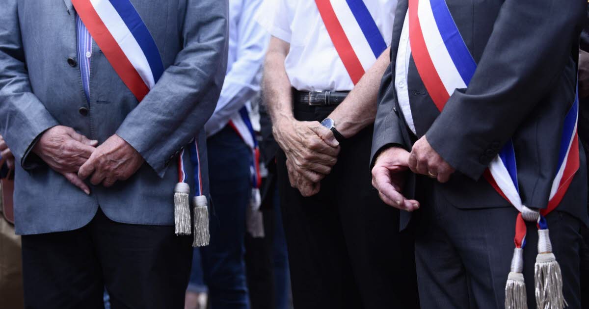 , Municipales 2026 Comment les &eacute;lus font face aux violences dans la rue, mais aussi en ligne