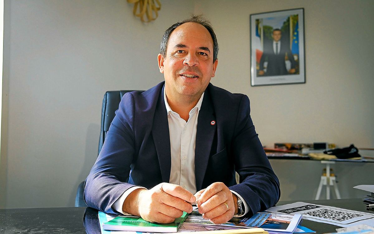 , &laquo; Je me sens humili&eacute;e, insult&eacute;e &raquo; : une salari&eacute;e de la SNCF d&eacute;nonce le comportement du d&eacute;put&eacute; de Saint-Brieuc Micka&euml;l Cosson, qui, lui, d&eacute;ment
