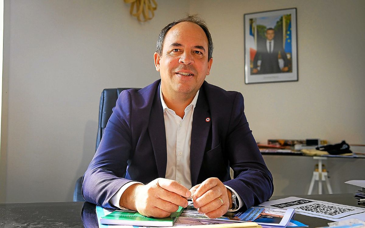 , &laquo; Je me sens humili&eacute;e, insult&eacute;e &raquo; : une salari&eacute;e de la SNCF d&eacute;nonce le comportement du d&eacute;put&eacute; Micka&euml;l Cosson qui, lui, d&eacute;ment