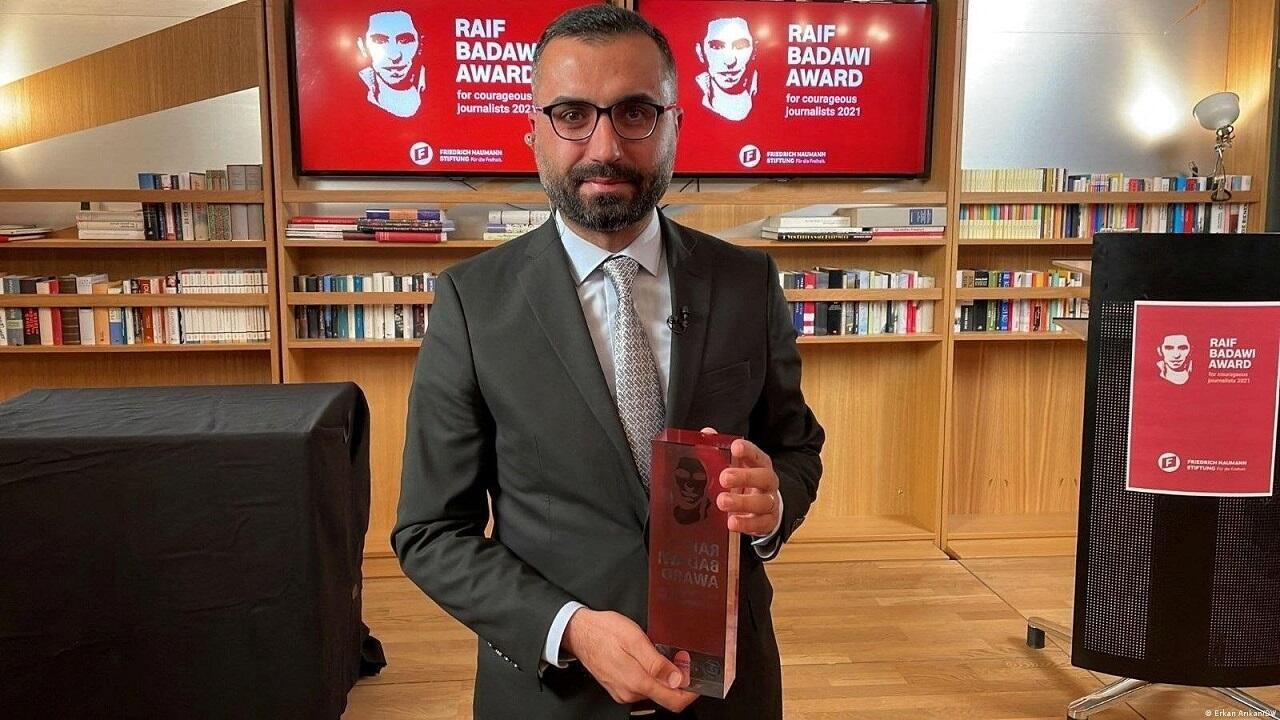 , Turquie: un journaliste d&rsquo;une cha&icirc;ne allemande incarc&eacute;r&eacute; pour &laquo;insulte au pr&eacute;sident&raquo;