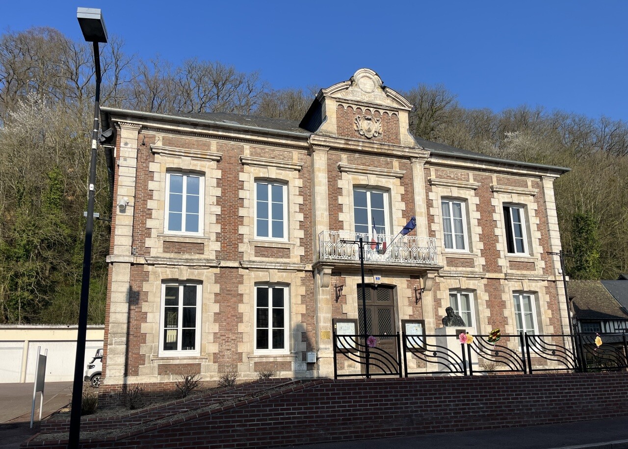 , Municipales 2026 &agrave; Montfort-sur-Risle. Un colistier porte plainte pour agression au bureau de vote