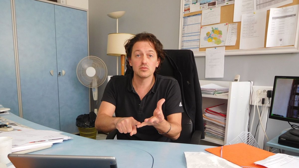 , &laquo;&nbsp;Soir&eacute;e g&acirc;ch&eacute;e par une poign&eacute;e d&rsquo;abrutis&nbsp;&raquo;, suspect interpell&eacute; et condamn&eacute;&hellip; ce que l&rsquo;on sait de l&rsquo;agression d&rsquo;un maire &agrave; la sortie du bureau de vote