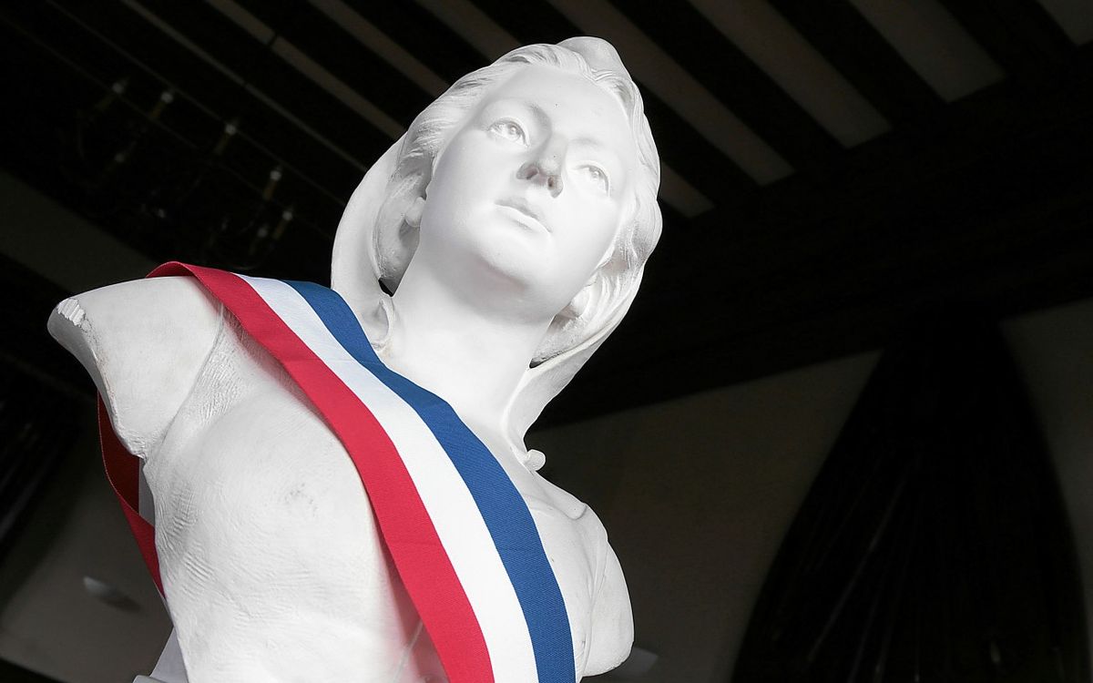 , La pi&egrave;ce dans la machine &agrave; d&eacute;bats : les indemnit&eacute;s des &eacute;lus [Billet]