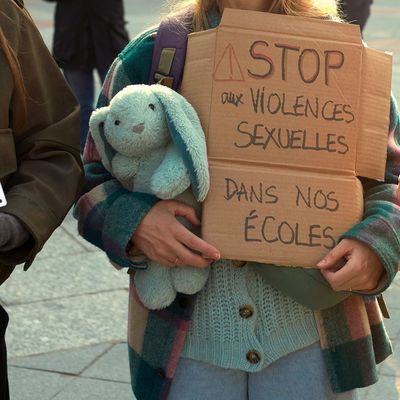 , T&Eacute;MOIGNAGES – &laquo;&nbsp;On n&rsquo;est beaucoup moins sereins&nbsp;&raquo; : ces parents retirent leurs enfants du p&eacute;riscolaire parisien